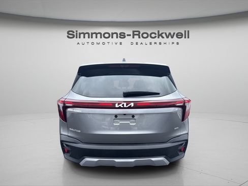 Used 2026 Kia Seltos LX AWD/4WD image 3