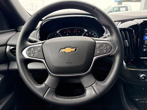 Used 2023 Chevrolet Traverse LT image 15