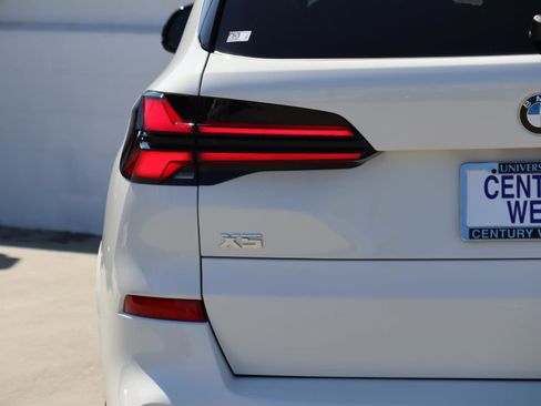 Used 2025 BMW X5 M60i image 6