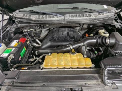 Used 2015 Ford F150 Platinum w/ Equipment Group 701A Luxury RWD image 34