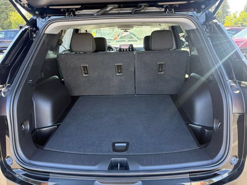 Used 2025 Chevrolet Blazer LT FWD image 33
