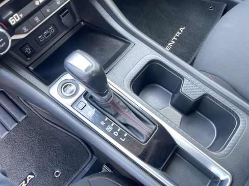 Used 2025 Nissan Sentra SR FWD image 24