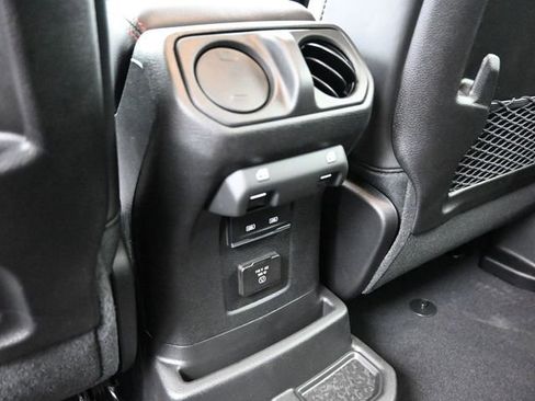 New 2026 Jeep Wrangler Unlimited Rubicon image 32