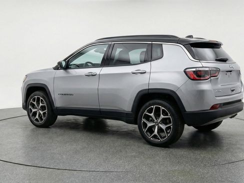 Used 2025 Jeep Compass Limited image 6