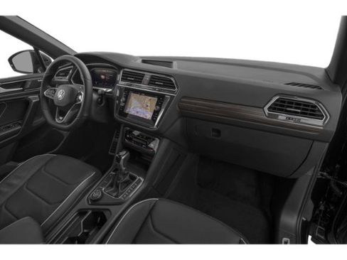 Used 2024 Volkswagen Tiguan SEL R-Line AWD/4WD image 18