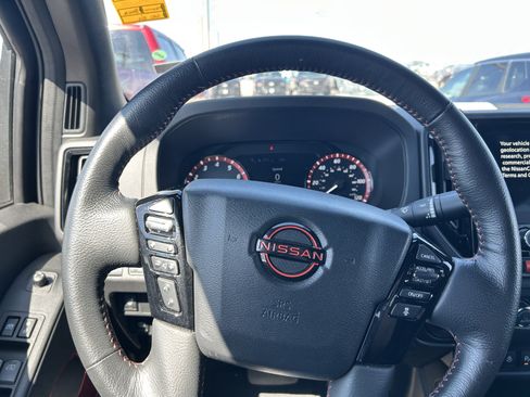 Used 2026 Nissan Frontier PRO-4X AWD/4WD image 18