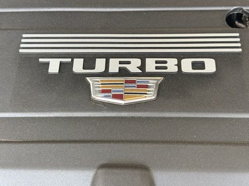 Used 2021 Cadillac XT4 Premium Luxury image 36