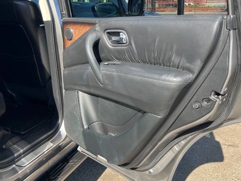 Used 2012 INFINITI QX56 2WD w/ Deluxe Touring Pkg image 33