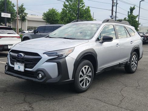 Used 2025 Subaru Outback AWD/4WD image 3