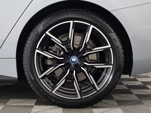 Used 2023 BMW i4 eDrive40 w/ M Sport Package image 16