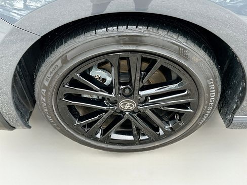 Used 2025 Toyota Camry SE image 30