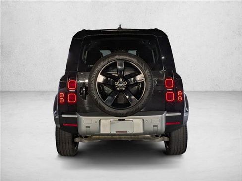 Used 2024 Land Rover Defender 110 S image 6