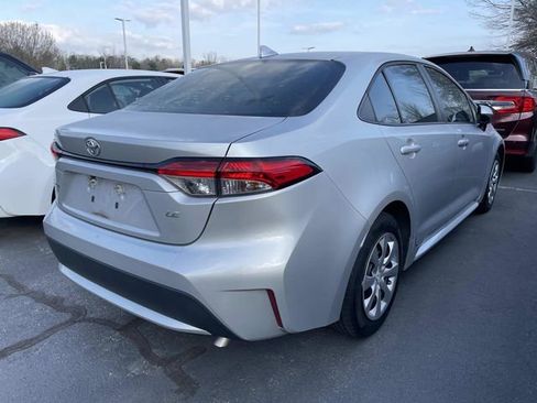 Used 2020 Toyota Corolla LE image 4