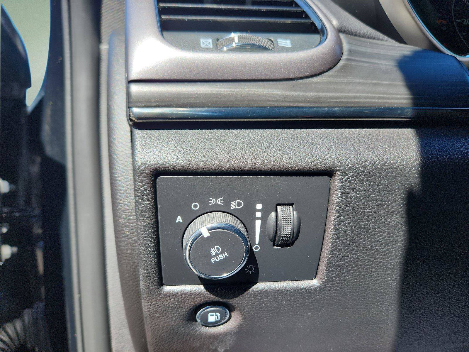 Used 2020 Jeep Grand Cherokee Limited X AWD/4WD image 22