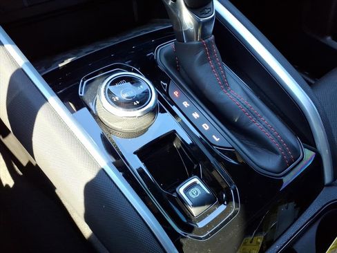 Used 2023 Chevrolet Colorado Z71 w/ Z71 Convenience Package 2 image 23