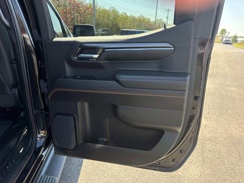 Used 2024 GMC Sierra 1500 AT4 w/ Technology Package AWD/4WD image 22