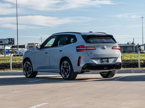 New 2026 BMW X3 xDrive30 w/ Premium Package image 3