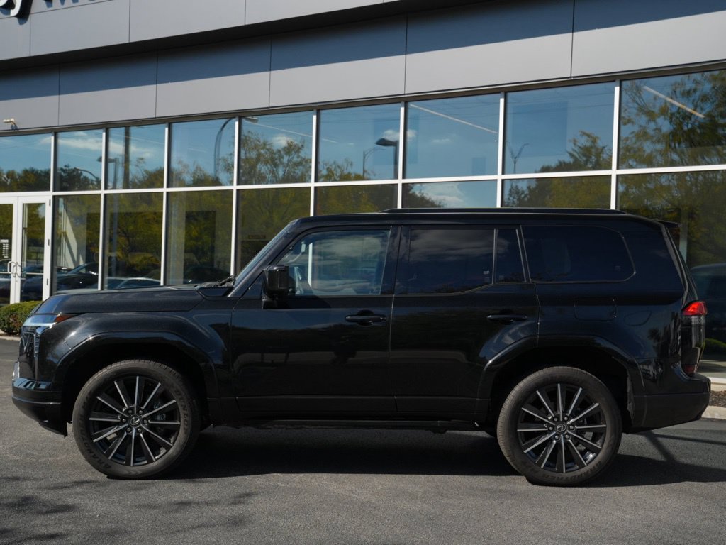 Used 2025 Lexus GX 550 w/ Accessory Package (2T) AWD/4WD image 4