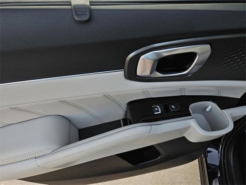 Certified 2023 Kia Sorento SX Prestige image 13