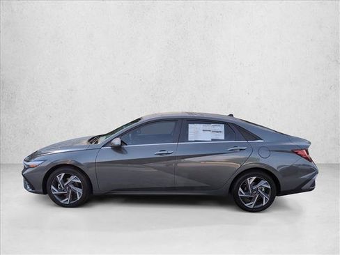 New 2026 Hyundai Elantra Limited FWD image 5