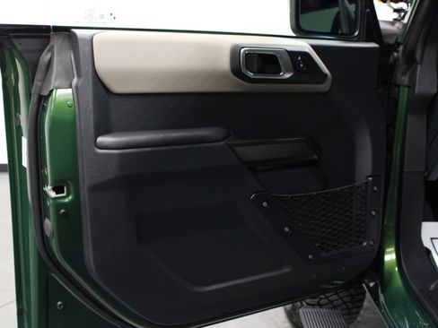 Used 2024 Ford Bronco Wildtrak image 11