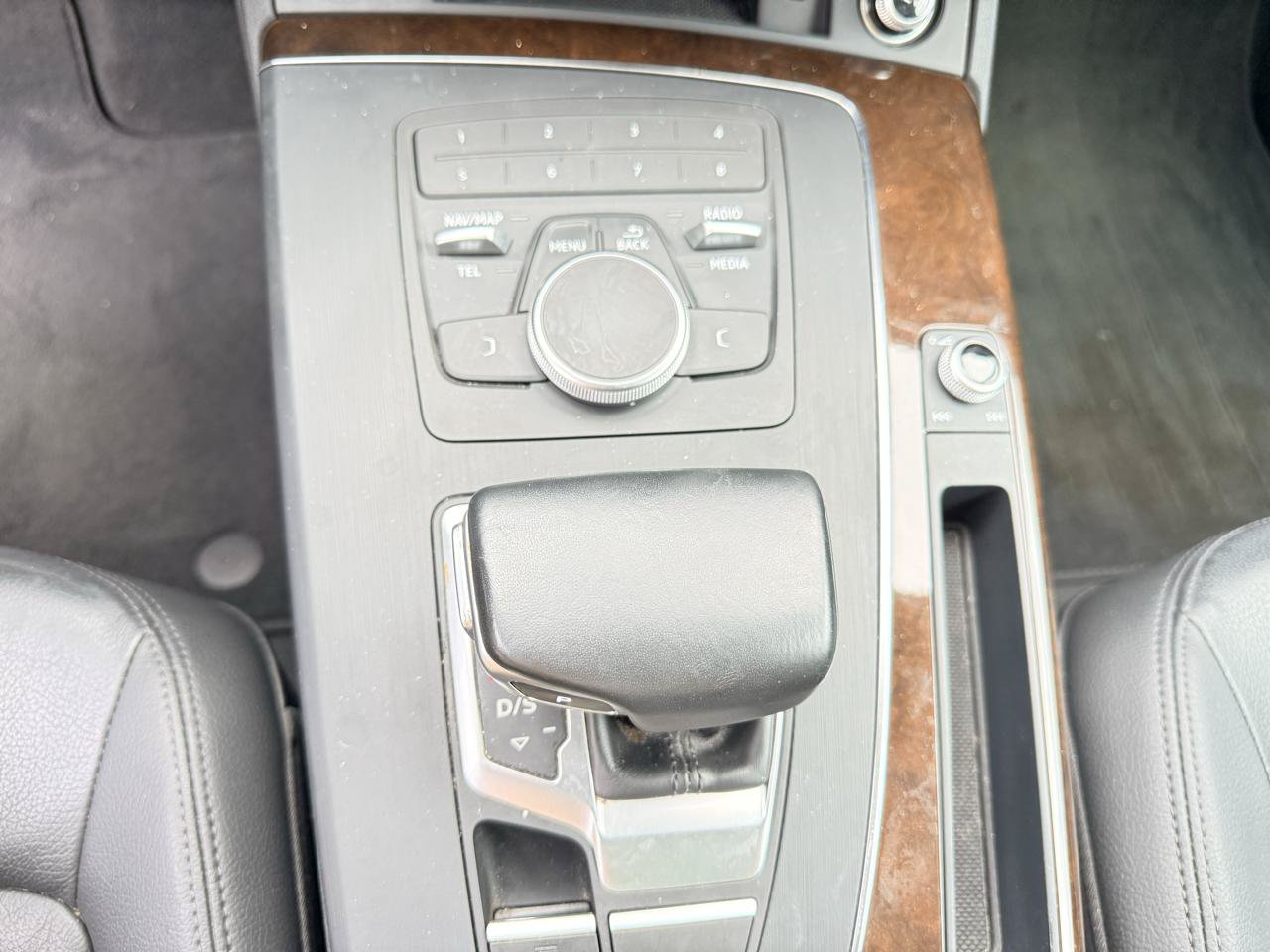 Used 2019 Audi Q5 2.0T Premium w/ Convenience Package AWD/4WD image 14