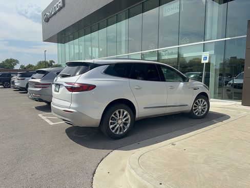 Used 2021 Buick Enclave Premium w/ Surround and Sites Package FWD image 5