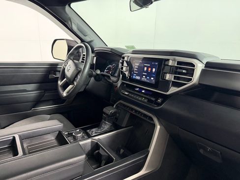 Used 2025 Toyota Tundra SR5 w/ TRD Off-Road Package AWD/4WD image 31