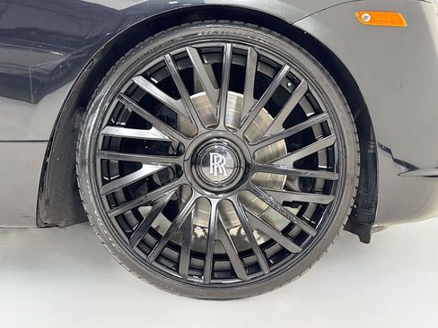 Used 2014 Rolls-Royce Wraith RWD image 34