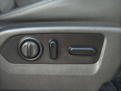 Used 2021 Chevrolet Silverado 2500 LTZ w/ LTZ Texas Edition image 18