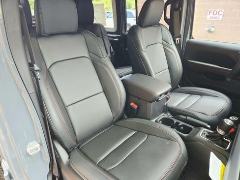 New 2026 Jeep Wrangler Unlimited Rubicon 392 w/ Quick Order Package 27X Moab AWD/4WD image 21