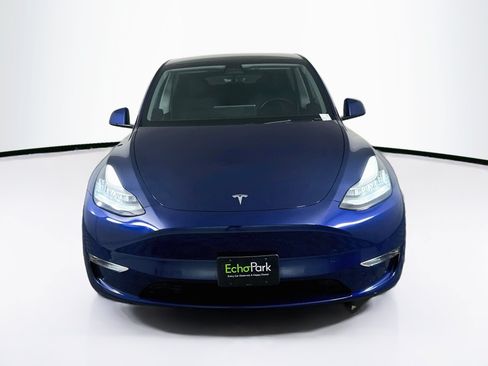 Used 2021 Tesla Model Y Long Range AWD/4WD image 2