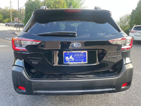 Used 2024 Subaru Outback Premium image 25
