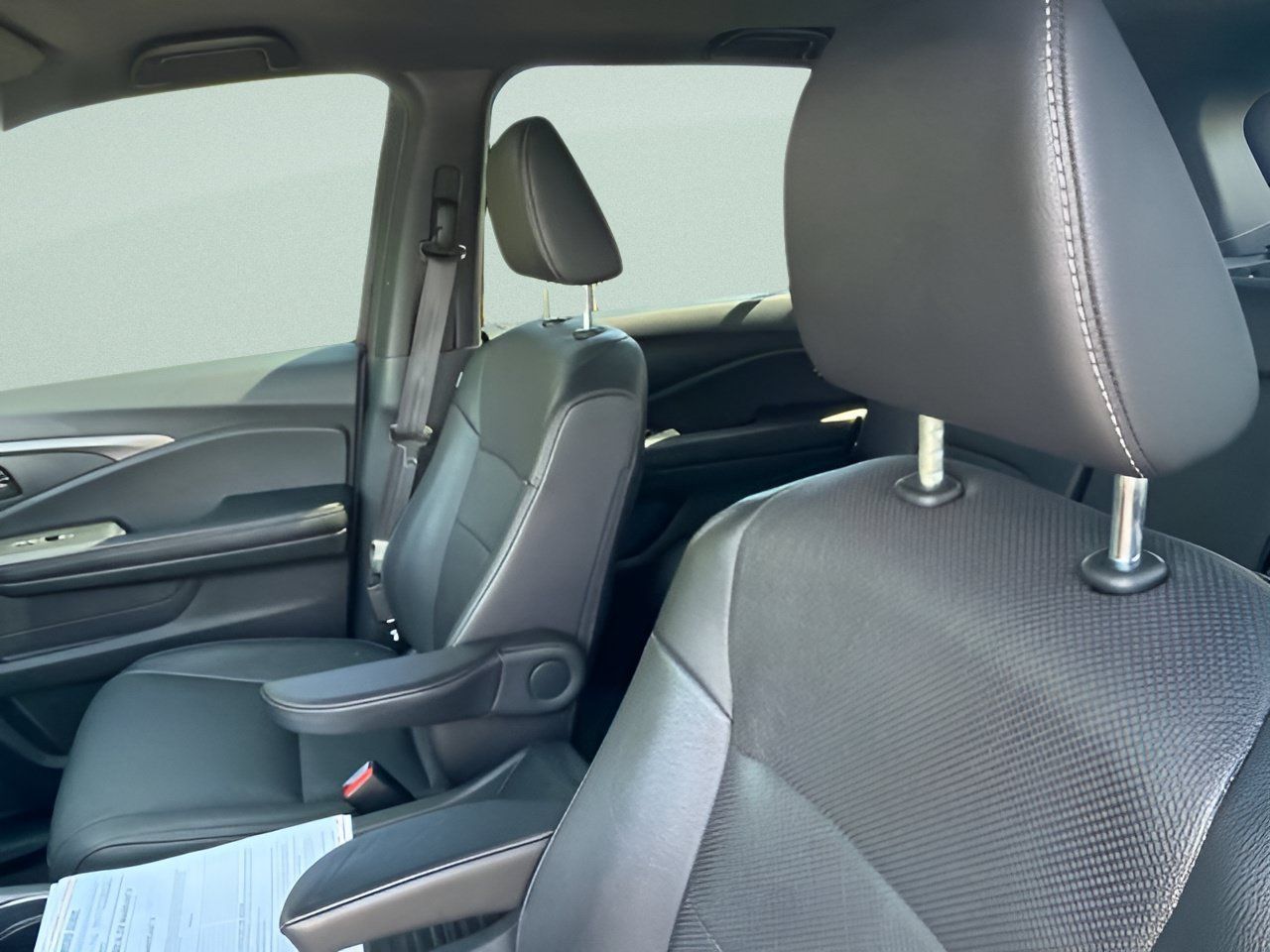 Used 2023 Honda Passport EX-L image 17