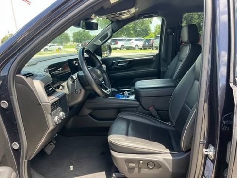 Used 2025 Chevrolet Tahoe Premier RWD image 14