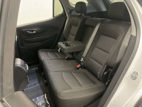 Used 2023 GMC Terrain SLE w/ Driver Convenience Package image 18
