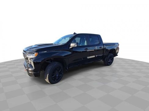 Used 2025 Chevrolet Silverado 1500 LT Trail Boss w/ Convenience Package II AWD/4WD image 4