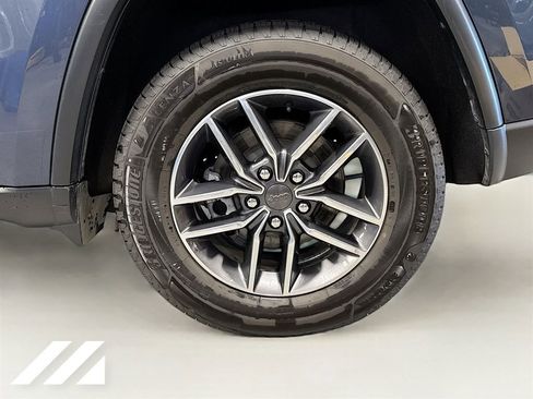 Used 2019 Jeep Grand Cherokee Limited w/ Trailer Tow Group IV AWD/4WD image 33
