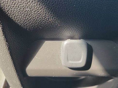 Used 2016 Chevrolet Colorado W/T w/ WT Convenience Package RWD image 16