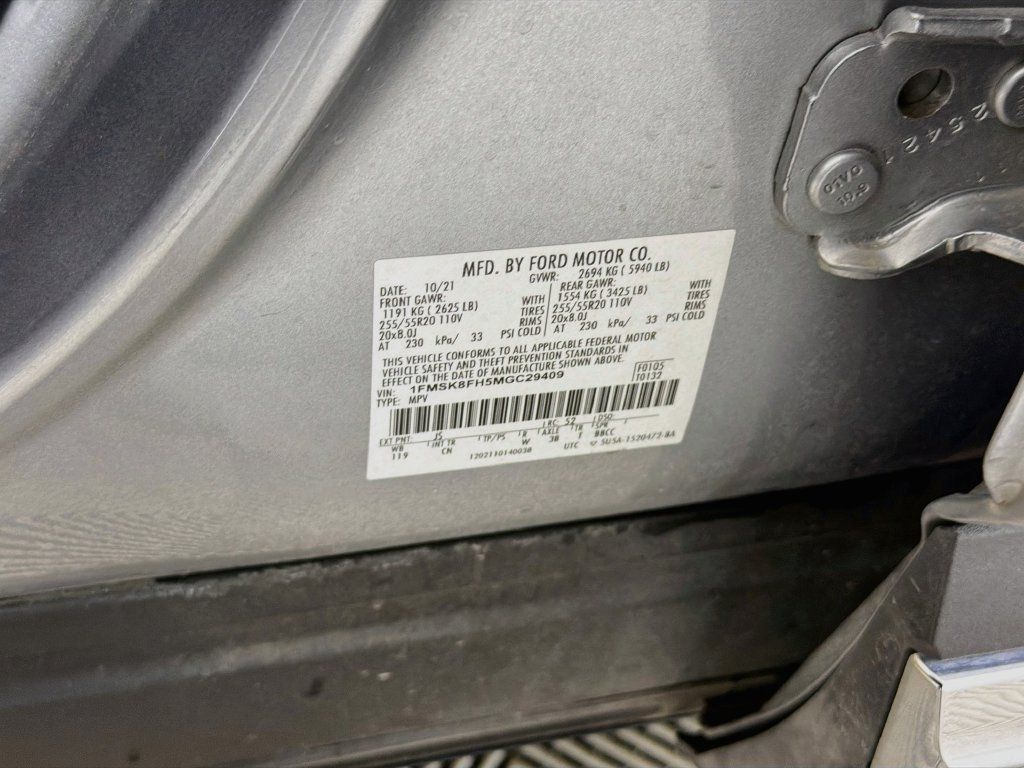 Used 2021 Ford Explorer Limited w/ Equipment Group 301A AWD/4WD image 32