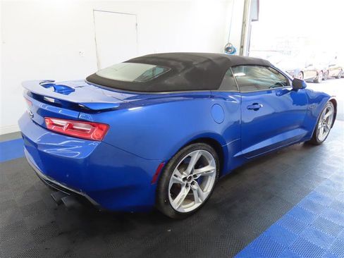 Used 2017 Chevrolet Camaro SS RWD image 15