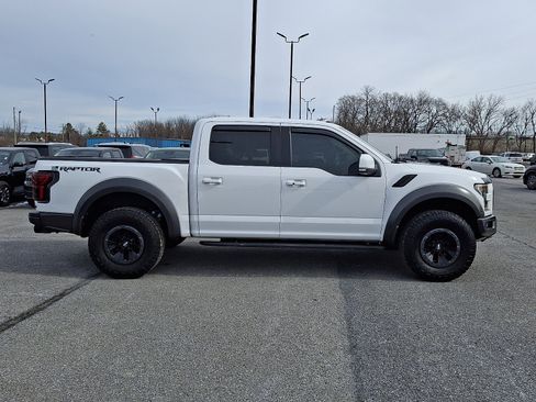 Certified 2018 Ford F150 Raptor w/ Equipment Group 802A Luxury image 7