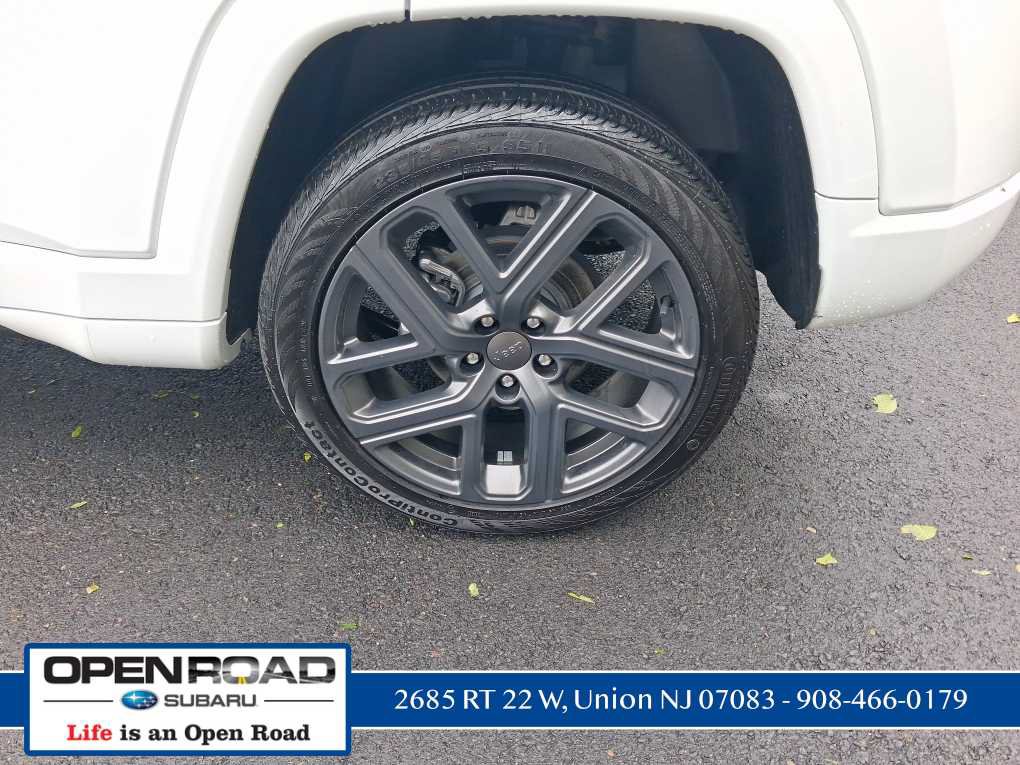 Used 2024 Jeep Compass Limited w/ High Altitude Package AWD/4WD image 11