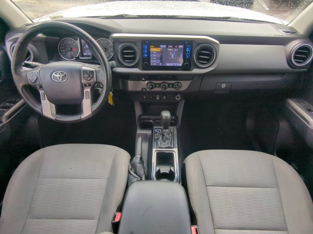Used 2018 Toyota Tacoma SR5 RWD image 16