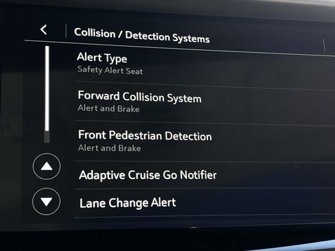 Used 2022 Buick Envision Avenir w/ Technology Package II image 7