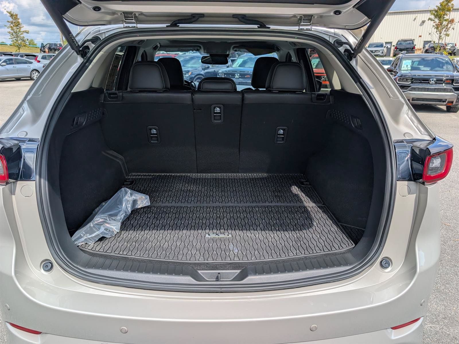 Used 2025 MAZDA CX-5 AWD 2.5 S w/ Premium Plus Pkg image 19