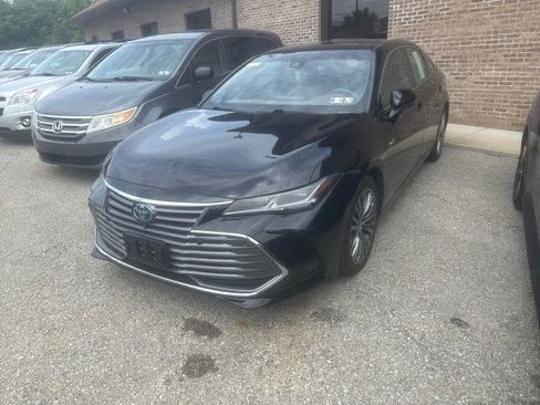 Used 2021 Toyota Avalon Limited w/ Advanced Safety Package FWD image 1