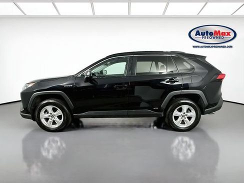 Used 2021 Toyota RAV4 LE AWD/4WD image 5