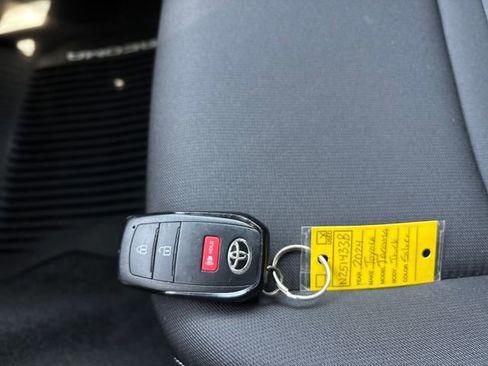 Used 2024 Toyota Tacoma TRD Sport image 30