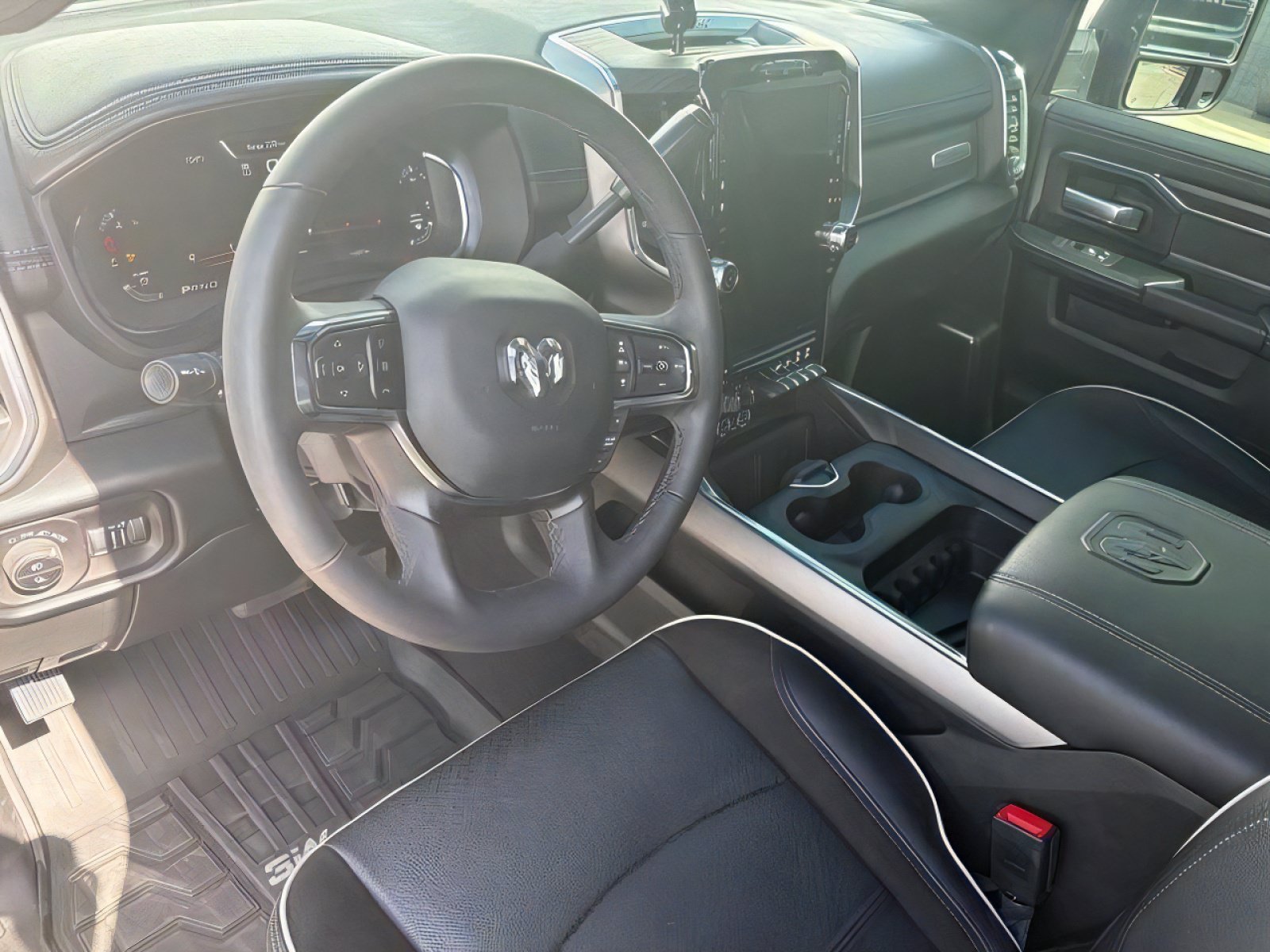 Used 2026 RAM 2500 Laramie w/ Sport Appearance Package AWD/4WD image 15
